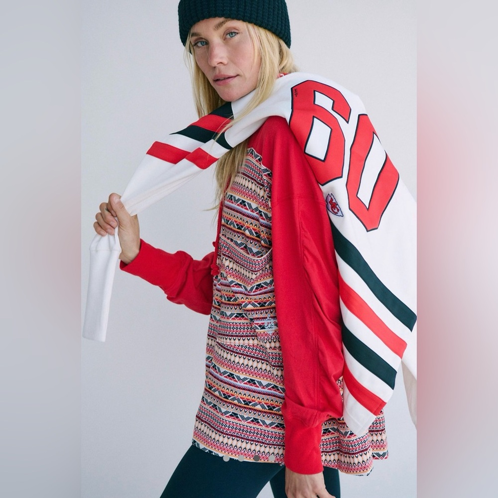 Free People Movement Hot Shot Printed Hooded Layer in Nordic Red Ridge Motif - Picture 3 of 9